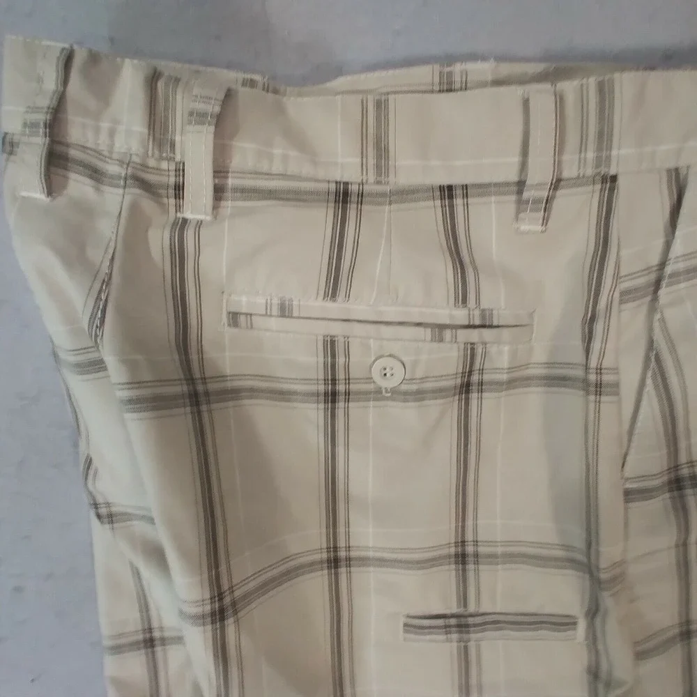 Burnside shorts youth boys size 18 tan beige plaid lightweight cotton NEW